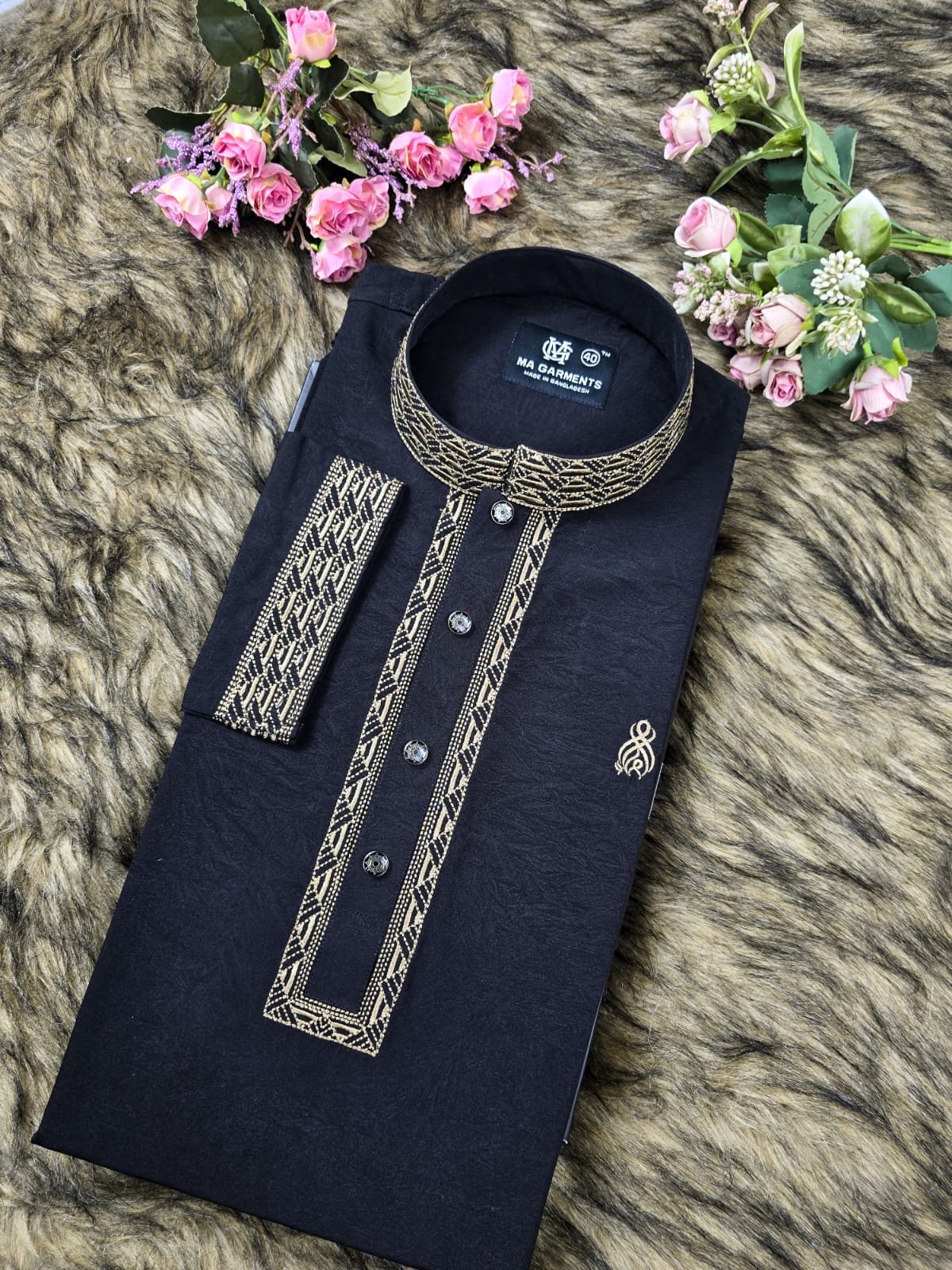 প্রিমিয়াম ফ্লাট এম্ব্রয়ডারি পাঞ্জাবি